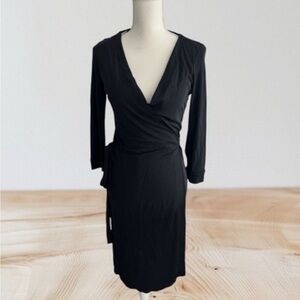 DIANE VON FURSTENBERG Classic Black Wrap Dress Size 4